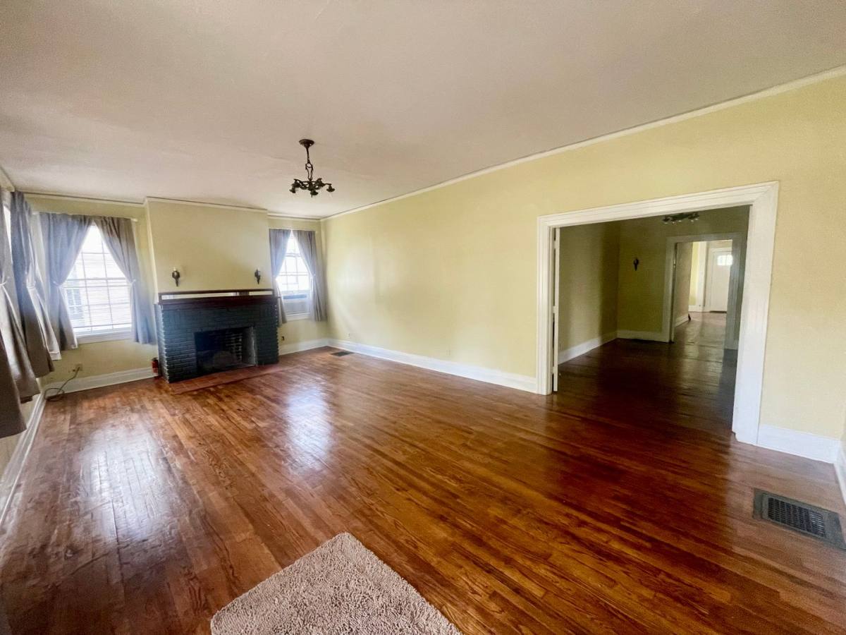 Apartment for rent at 828 Jefferson St, Jackson, MS 39202