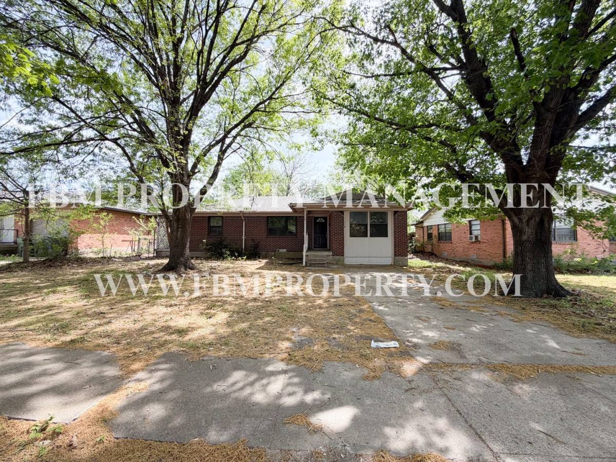 House for rent at 118 Brazos St, Garland, TX 75041