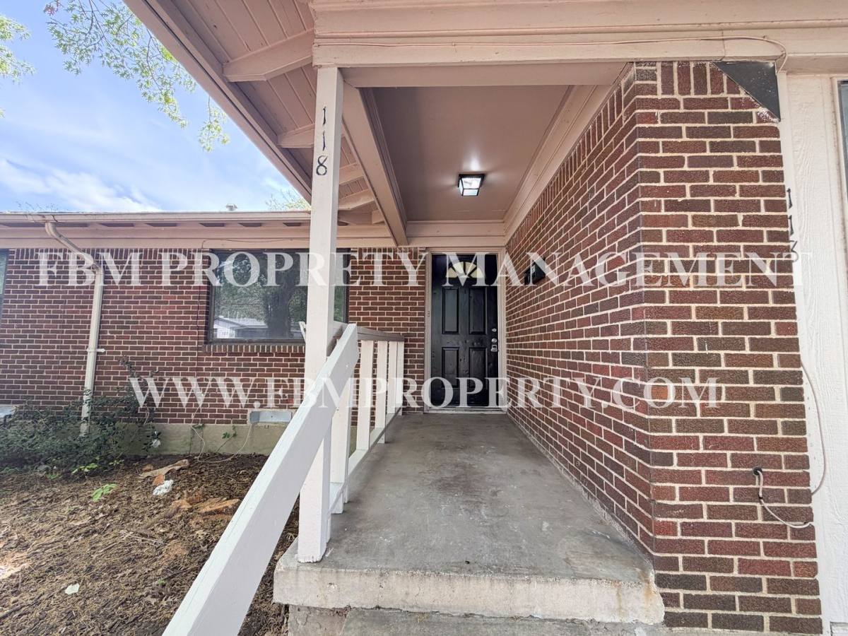 House for rent at 118 Brazos St, Garland, TX 75041
