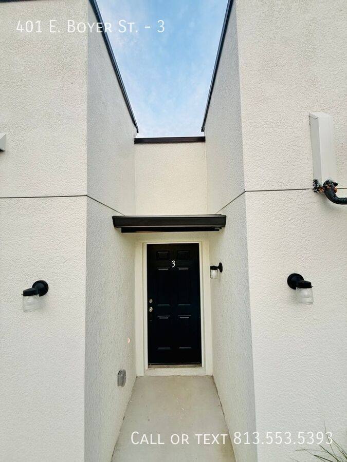 Apartment for rent at 401 E Boyer St #3, Tarpon Springs, FL 34689