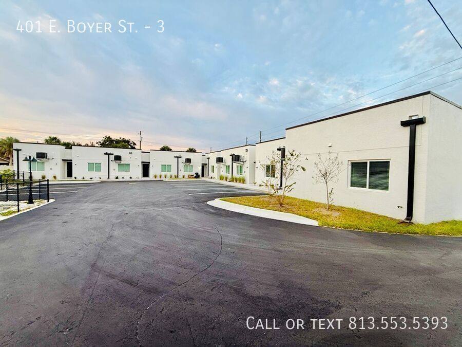 Apartment for rent at 401 E Boyer St #3, Tarpon Springs, FL 34689