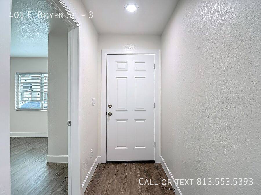 Apartment for rent at 401 E Boyer St #3, Tarpon Springs, FL 34689