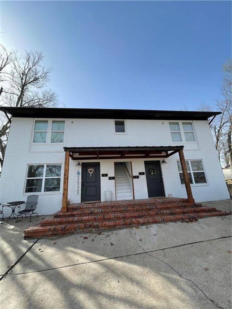 Apartment for rent at 721 Taylor, Fayetteville, AR 72701