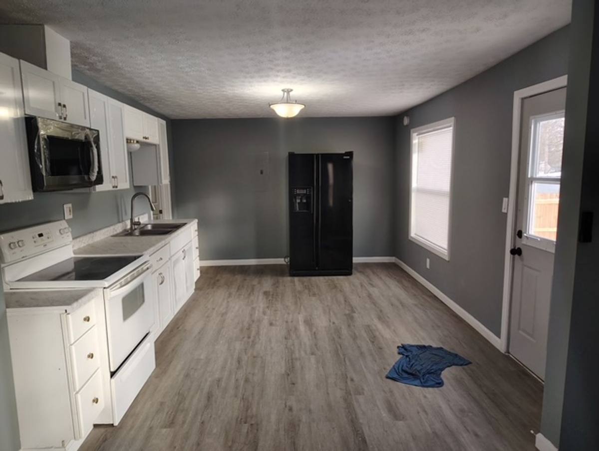 Apartment for rent at 609 E Mulberry St, Kokomo, IN 46901