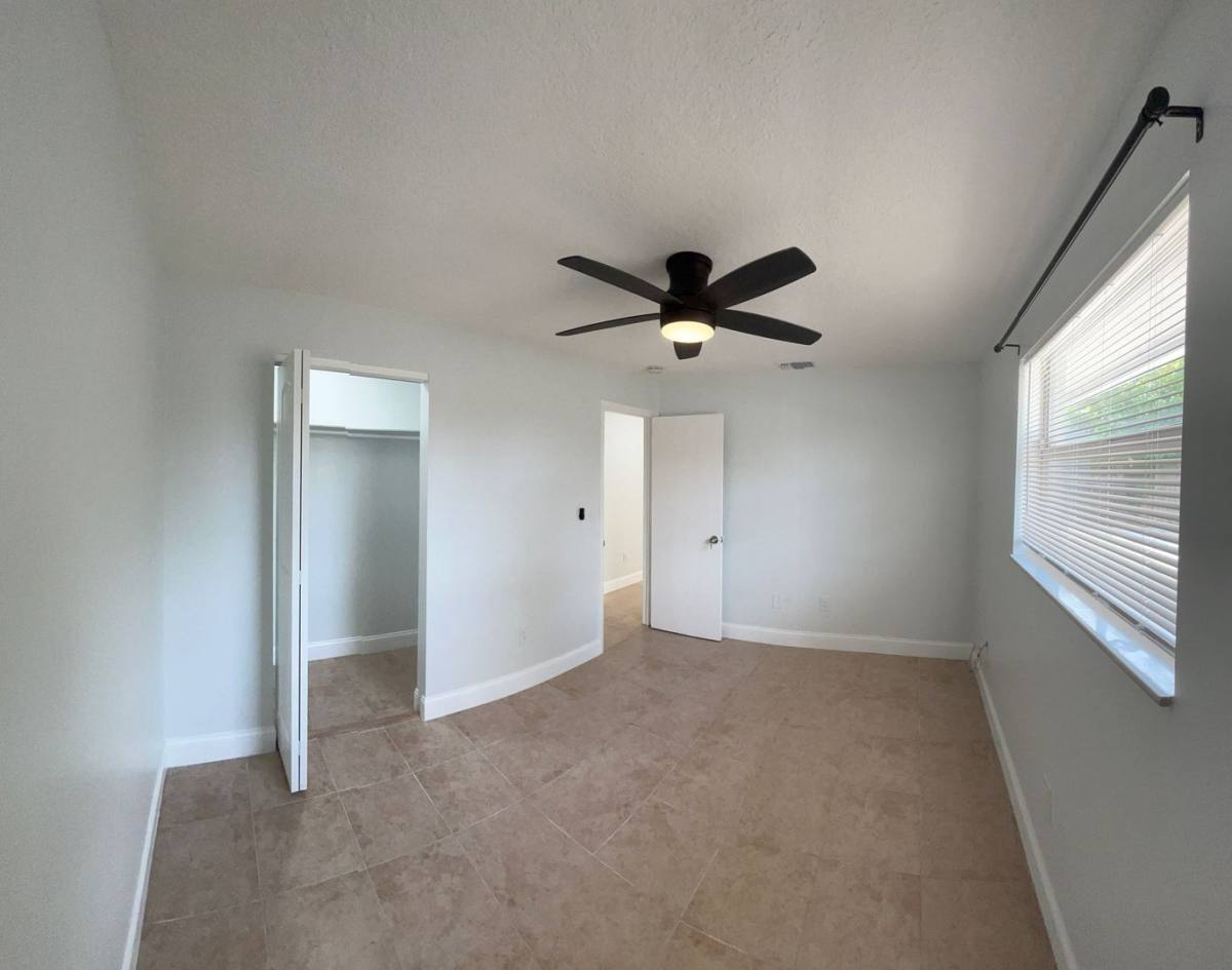 Apartment for rent at 520 46th St #522, West Palm Beach, FL 33407