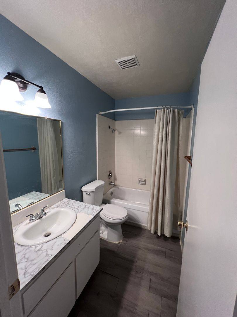 Apartment for rent at 44586 La Paz Rd, Temecula, CA 92592