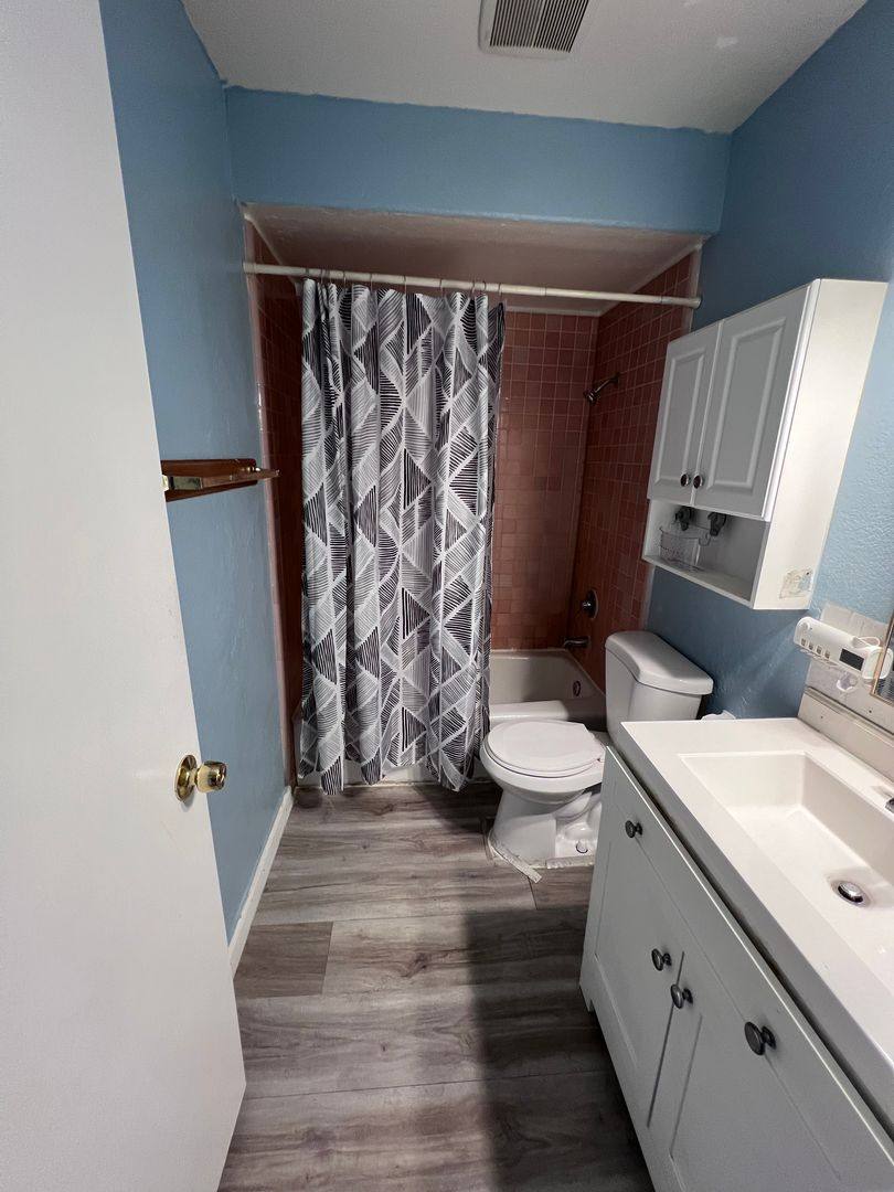 Apartment for rent at 44586 La Paz Rd, Temecula, CA 92592