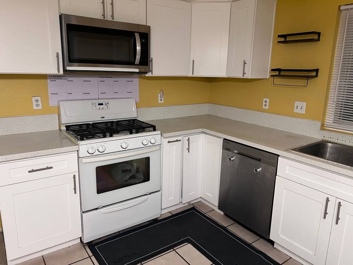 Apartment for rent at 44586 La Paz Rd, Temecula, CA 92592