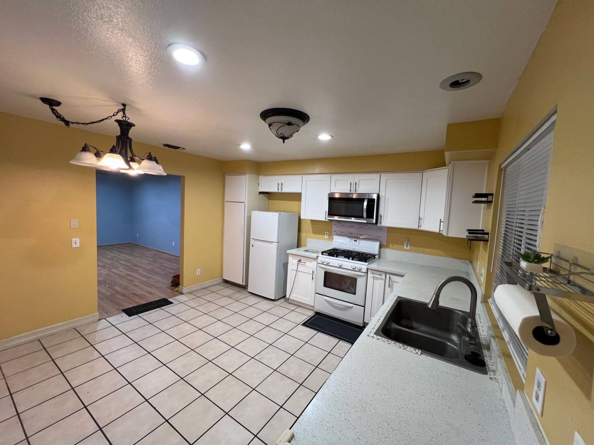 Apartment for rent at 44586 La Paz Rd, Temecula, CA 92592
