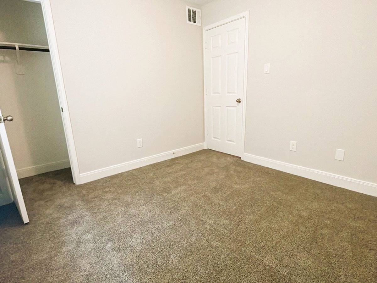 Apartment for rent at 711 S Houston Ave, Humble, TX 77338