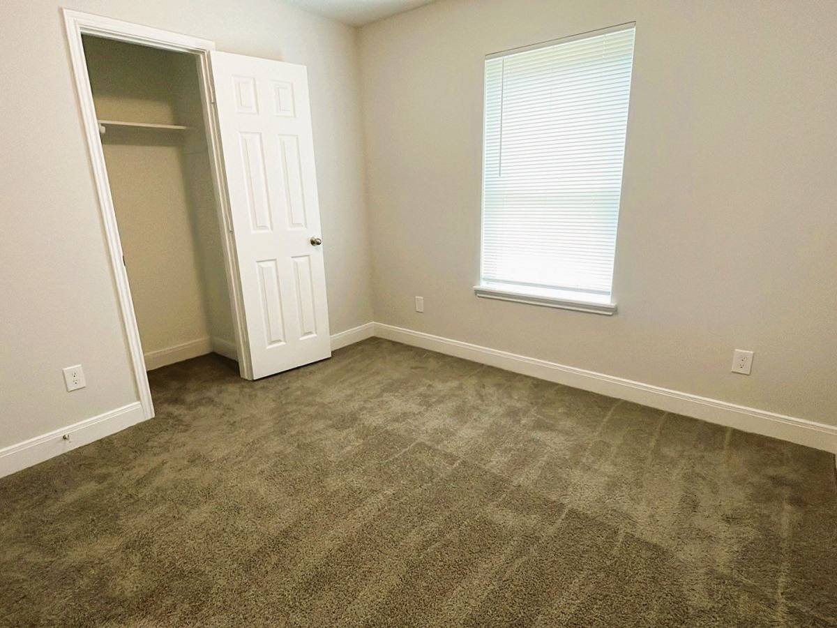 Apartment for rent at 711 S Houston Ave, Humble, TX 77338