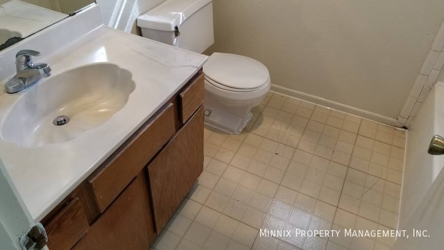 Townhouse for rent at 2119 S Loop 289 #B, Lubbock, TX 79423