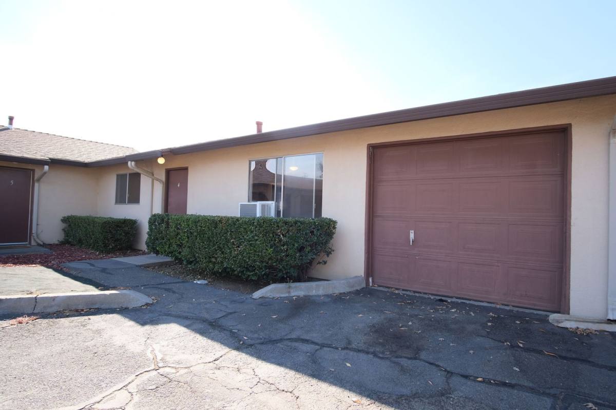 Apartment for rent at 6435 8th St, Riverbank, CA 95367