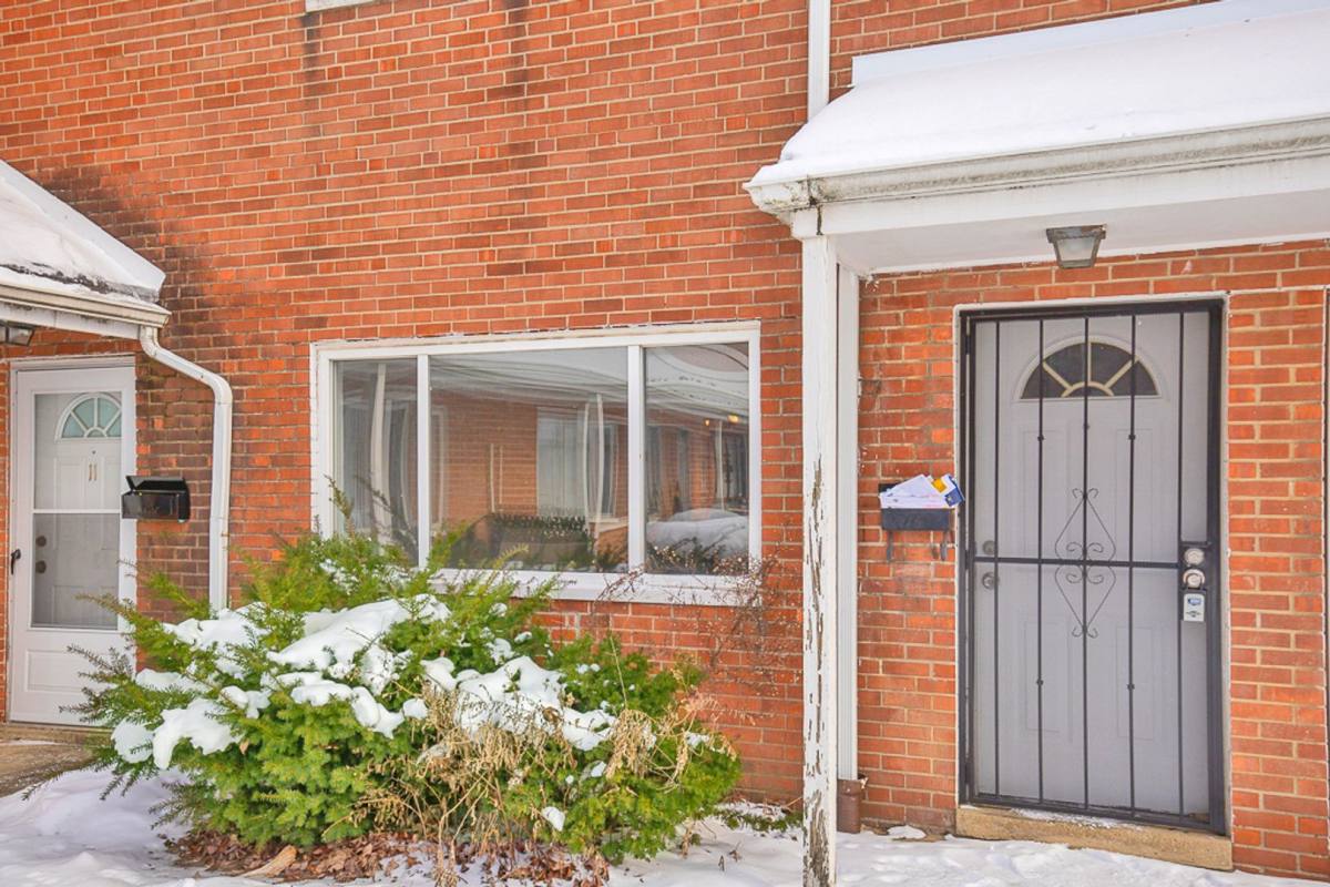 Condo for rent at 23755 Banbury, Cleveland, OH 44128