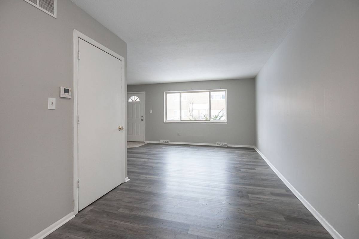 Condo for rent at 23755 Banbury, Cleveland, OH 44128