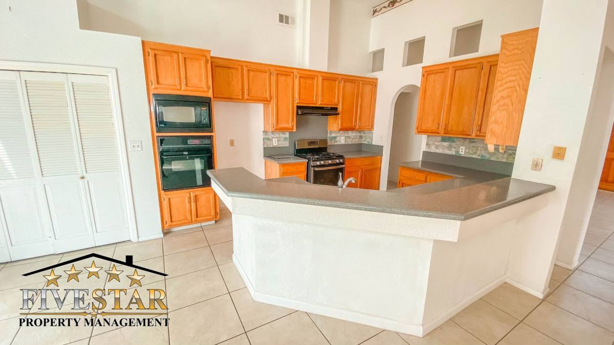House for rent at 8501 Tamworth St, Bakersfield, CA 93313