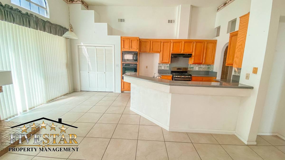 House for rent at 8501 Tamworth St, Bakersfield, CA 93313