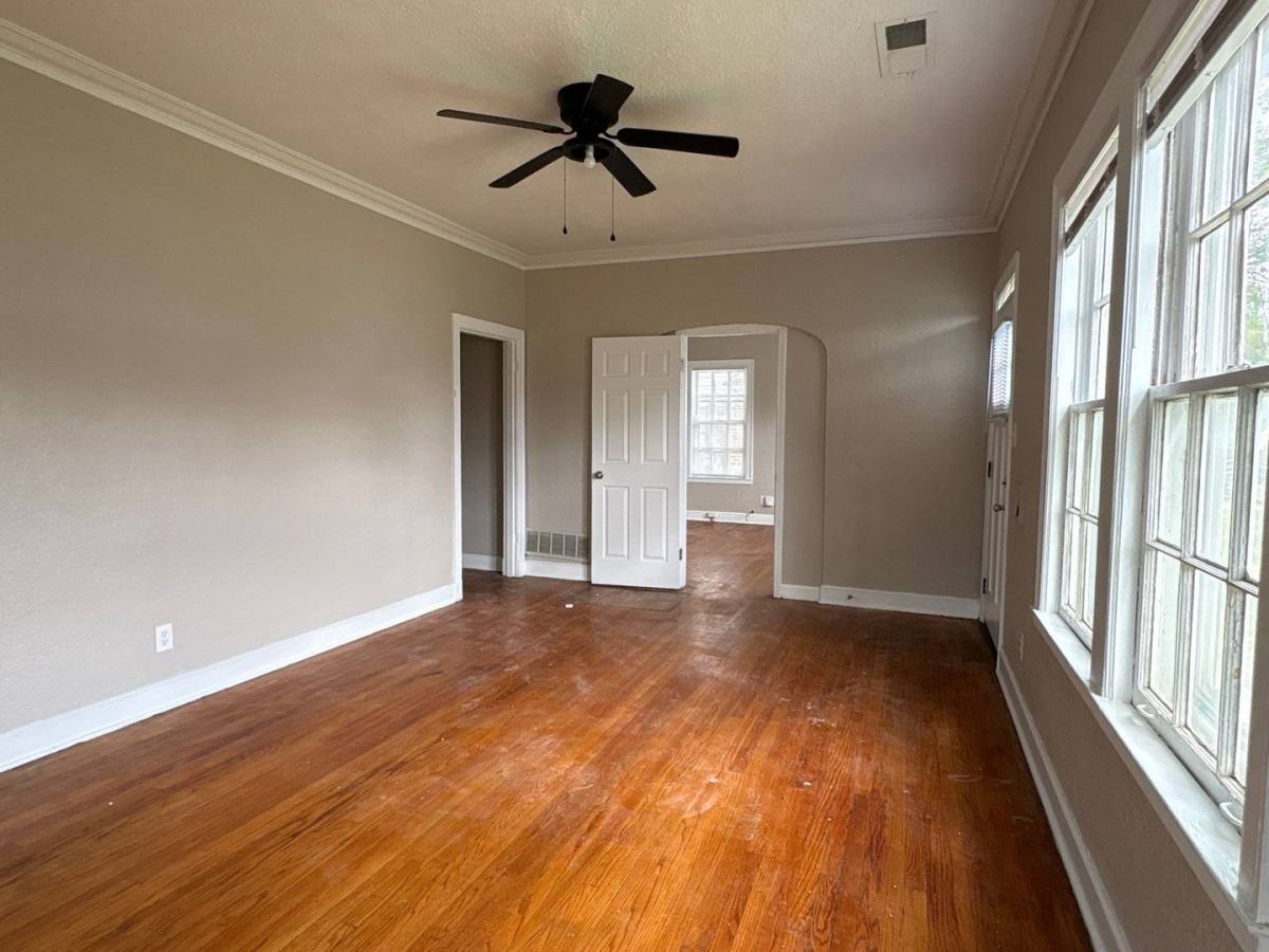 House for rent at 919 Barbara Dr, Memphis, TN 38108