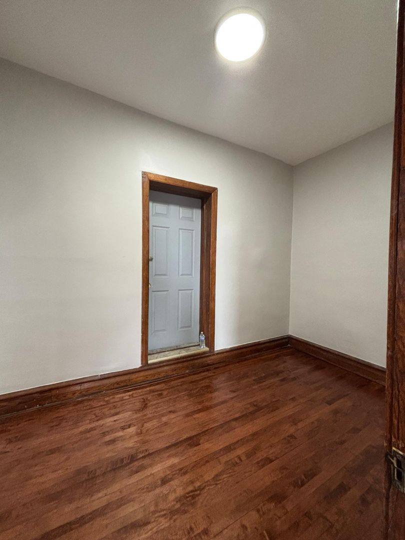 Apartment for rent at 2500 S Millard Ave, Chicago, IL 60623