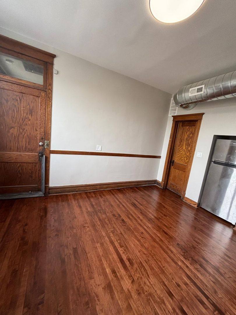 Apartment for rent at 2500 S Millard Ave, Chicago, IL 60623