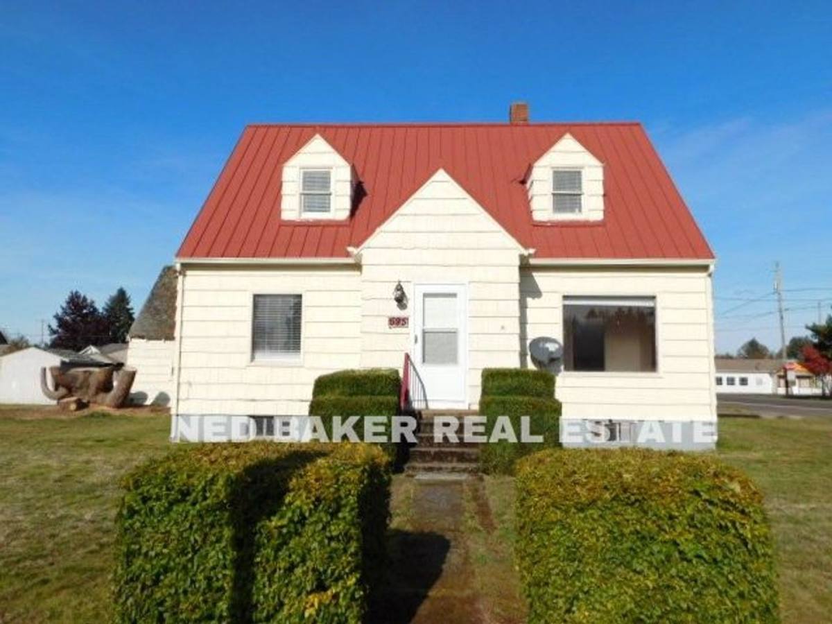 House for rent at 595 E Washington St, Stayton, OR 97383