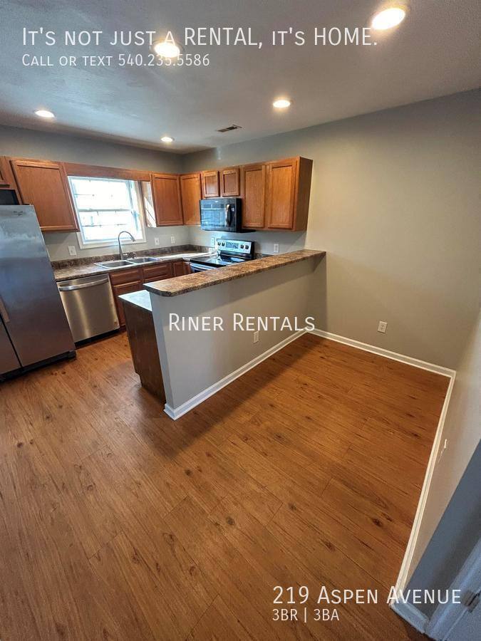 Townhouse for rent at 219 Aspen Ave, Grottoes, VA 24441