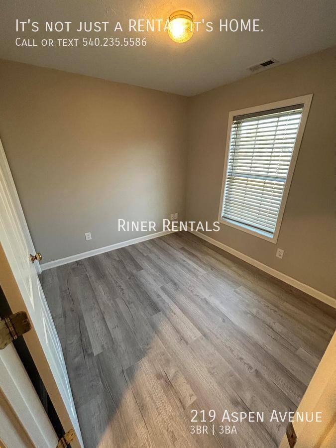 Townhouse for rent at 219 Aspen Ave, Grottoes, VA 24441