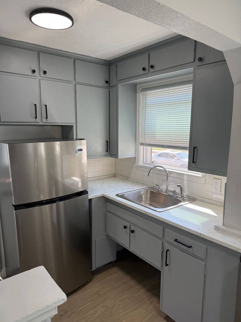 Apartment for rent at 119 N 38th St, Omaha, NE 68131