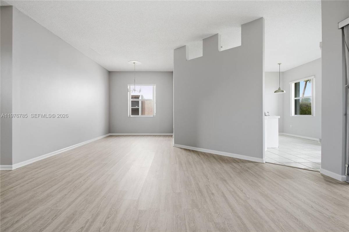House for rent at 575 SE 29th Dr, Homestead, FL 33033