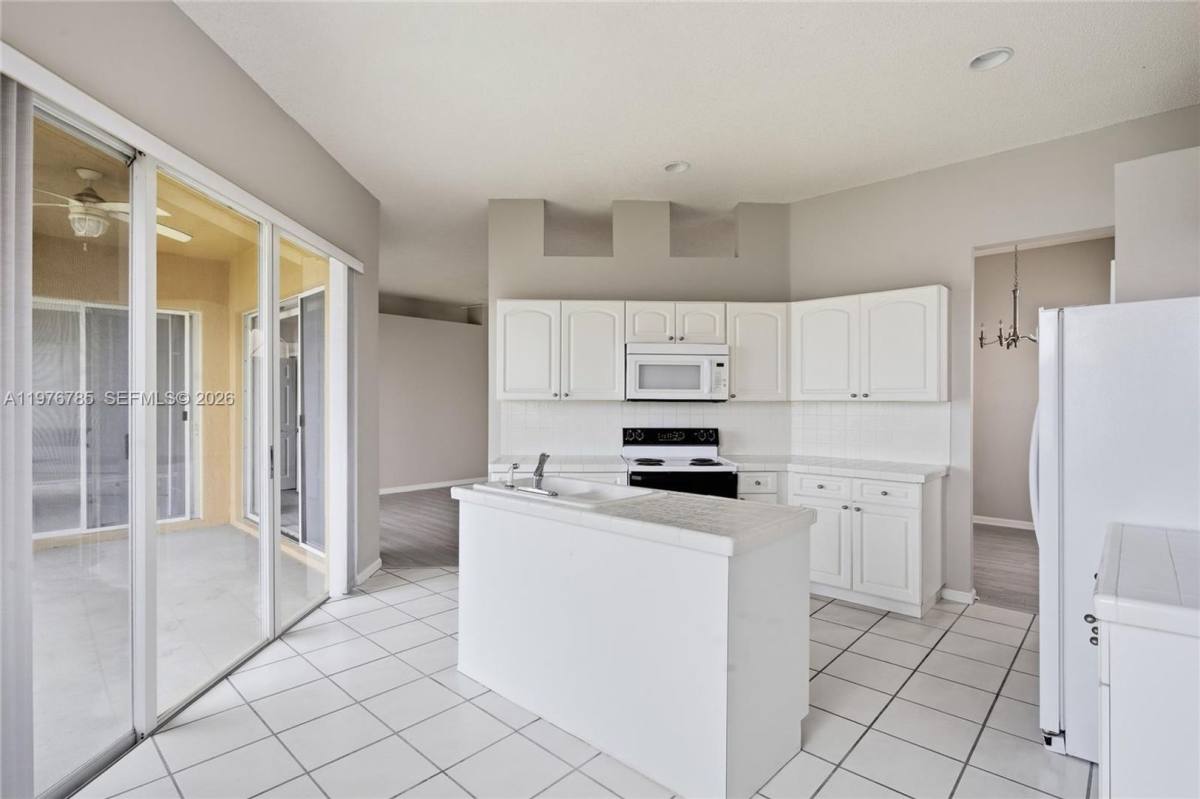 House for rent at 575 SE 29th Dr, Homestead, FL 33033
