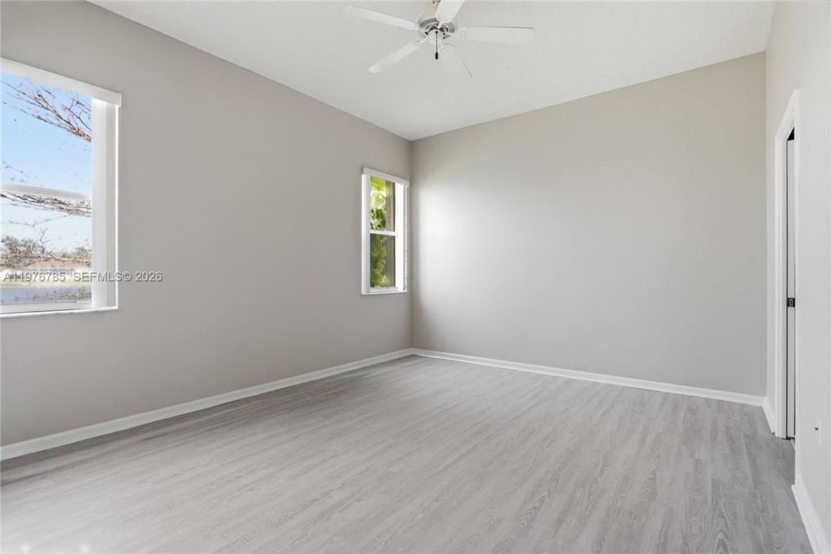 House for rent at 575 SE 29th Dr, Homestead, FL 33033