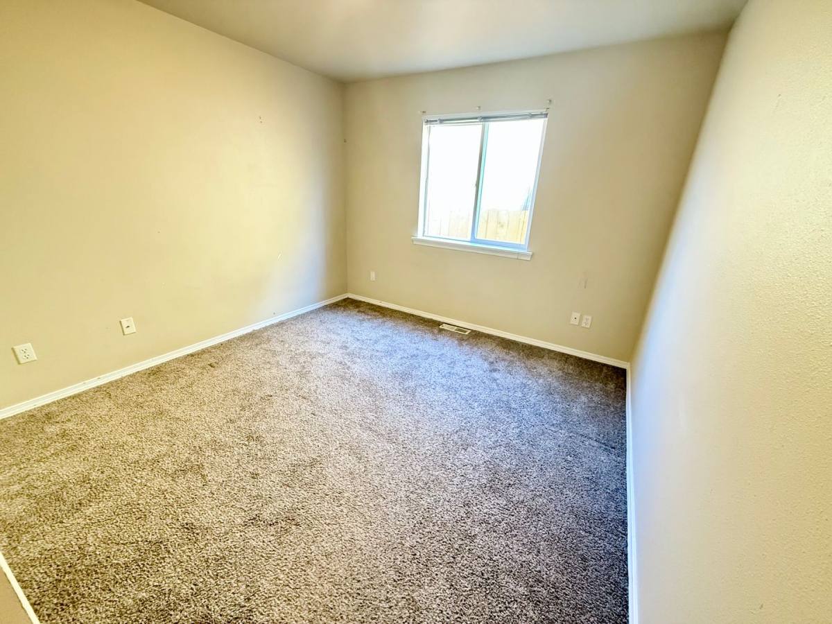 House for rent at 608 W 16th Ave, Ellensburg, WA 98926