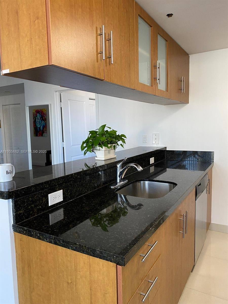 Apartment for rent at 601 NE 23rd St #706, Miami, FL 33137