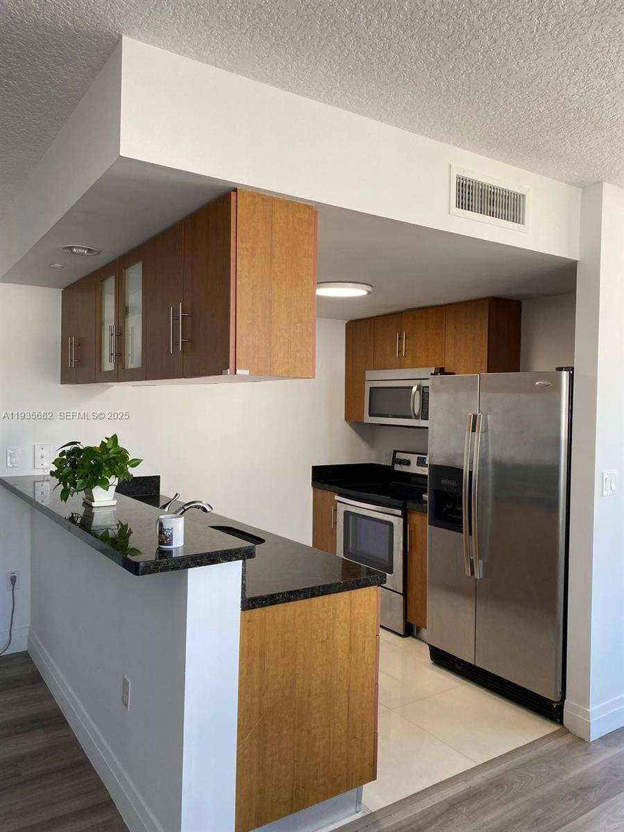 Apartment for rent at 601 NE 23rd St #706, Miami, FL 33137