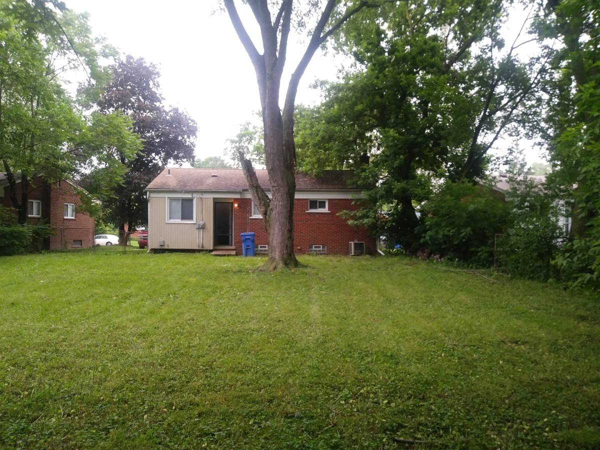 Apartment for rent at 30043 Grandview, Inkster, MI 48141