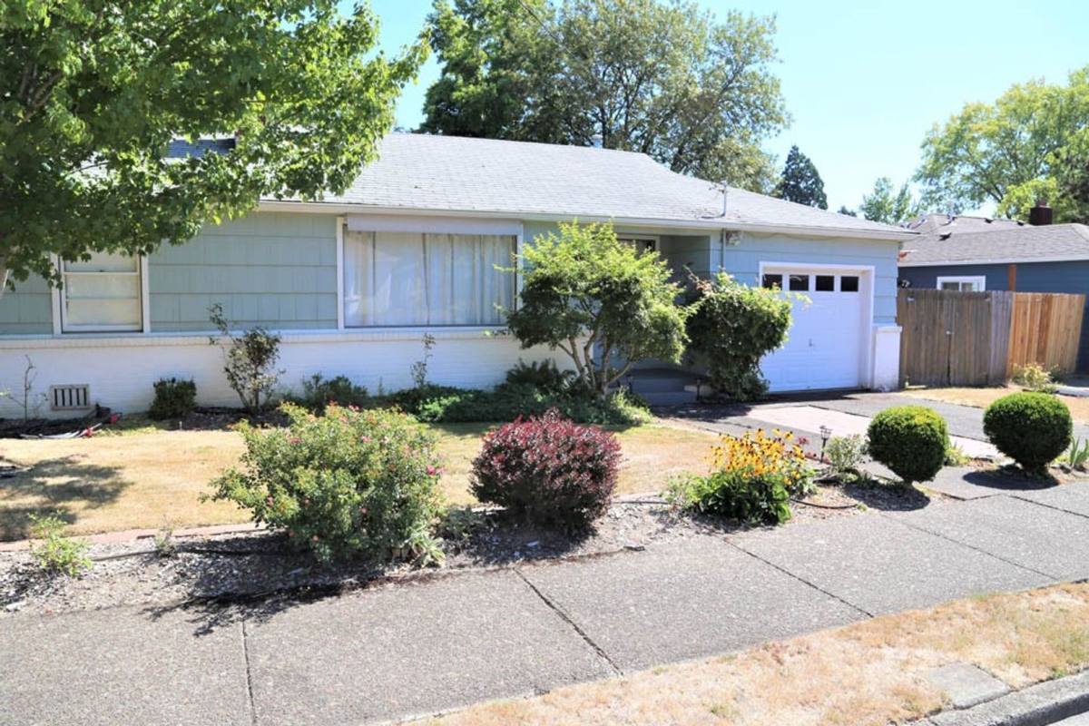 1011 NW 34th St, Corvallis, OR 97330 - House for Rent - Image 3