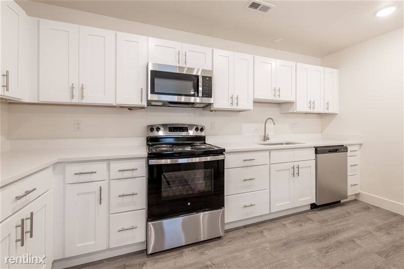 Apartment for rent at 911 S Main #202, Ann Arbor, MI 48103