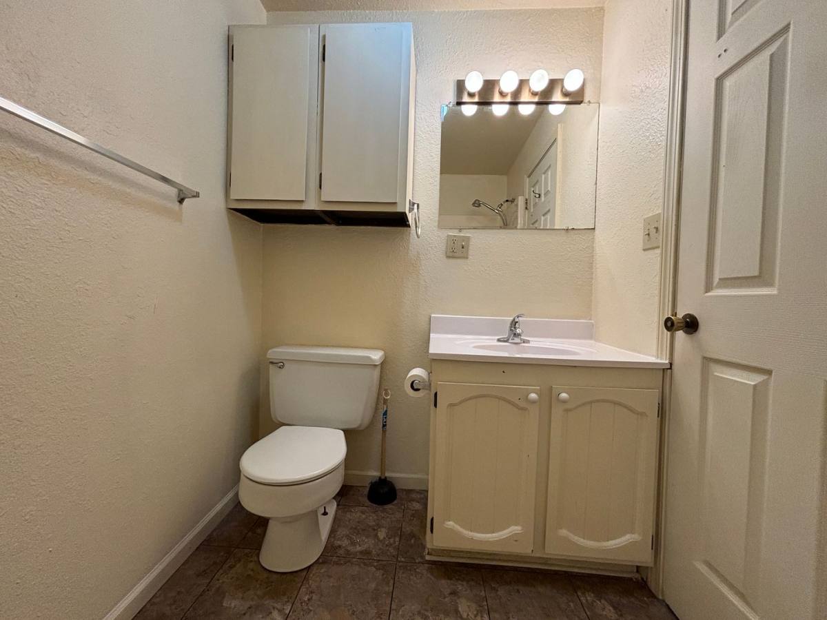 Apartment for rent at 112-116 E 3rd, Maryville, MO 64468