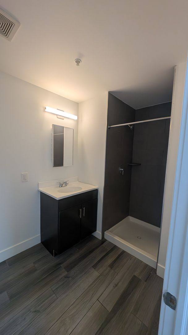 Apartment for rent at 435 Tyler St, Trenton, NJ 08609
