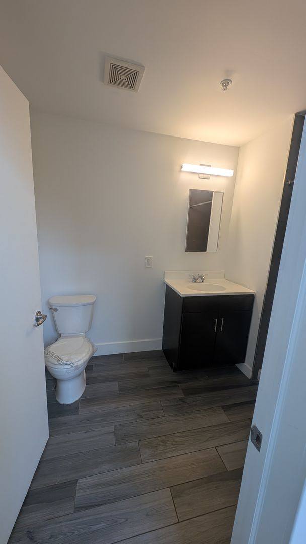 Apartment for rent at 435 Tyler St, Trenton, NJ 08609