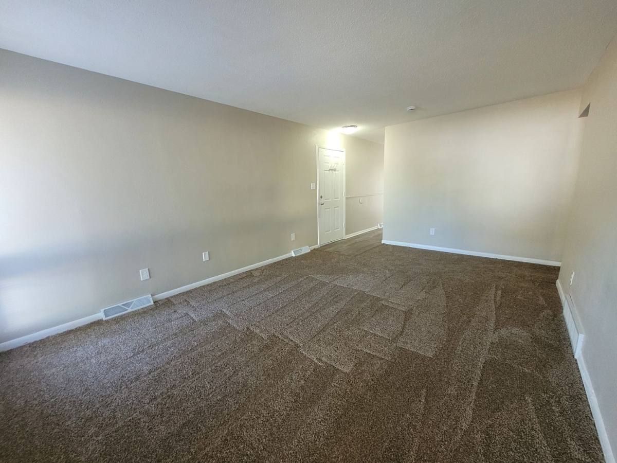 Apartment for rent at 4613-4615 SE 3rd Court, Des Moines, IA 50315