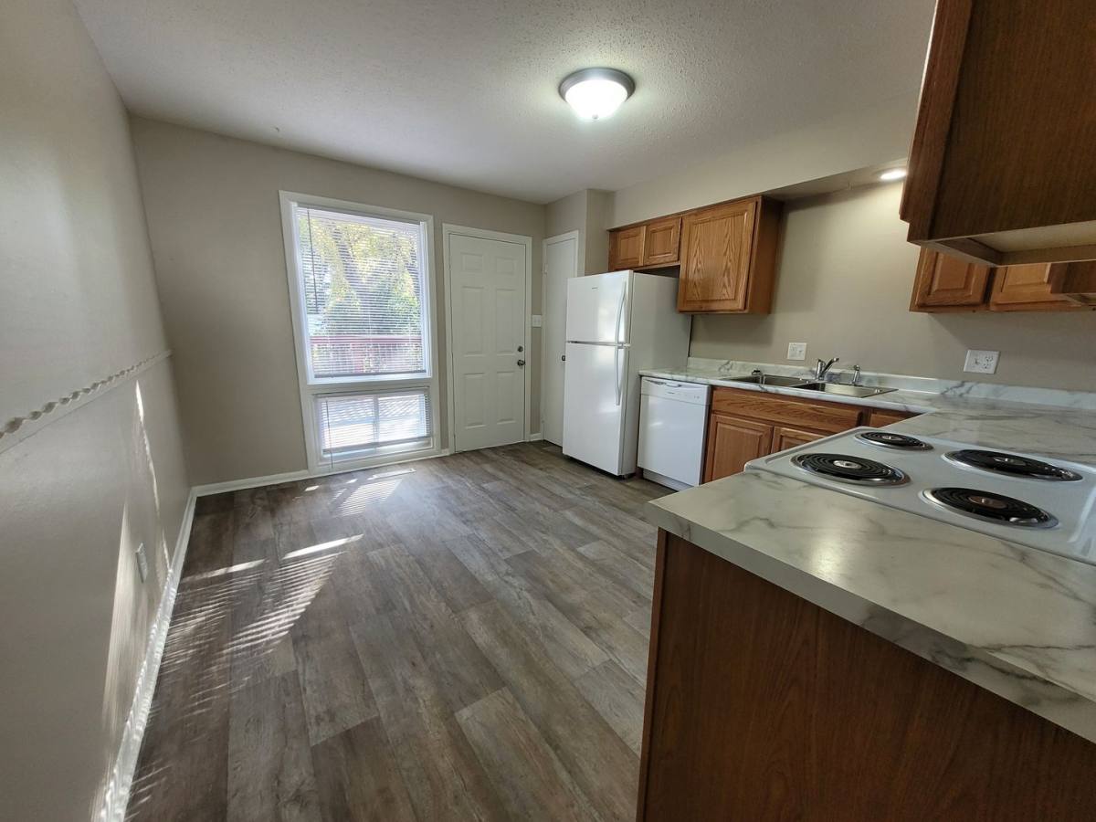 Apartment for rent at 4613-4615 SE 3rd Court, Des Moines, IA 50315
