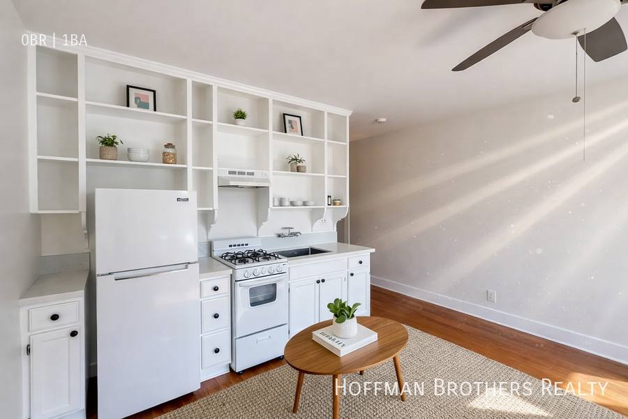 Apartment for rent at 2737 Francis Ave #308, Los Angeles, CA 90005
