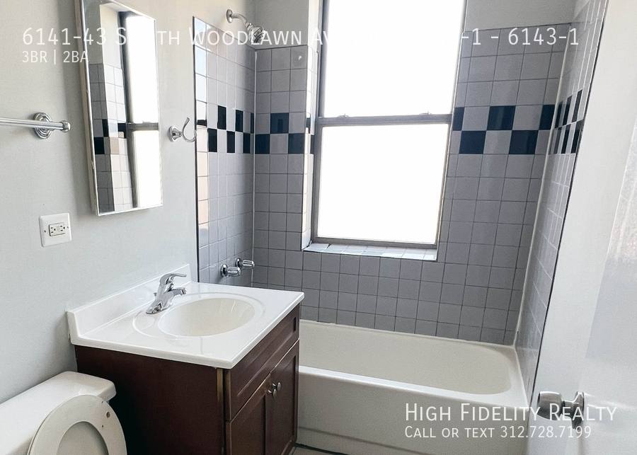 Apartment for rent at 6141-43 S Woodlawn Ave #1, Chicago, IL 60637