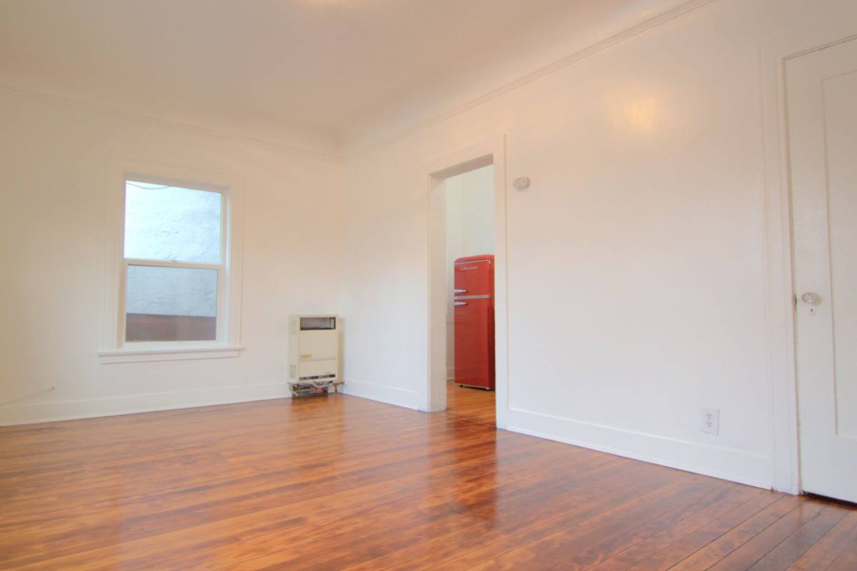Apartment for rent at 6358 Yucca St #101, Los Angeles, CA 90028