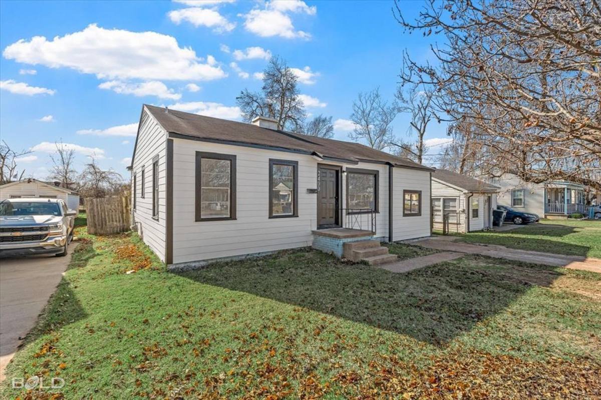 House for rent at 2400 Broadway Dr, Bossier City, LA 71111
