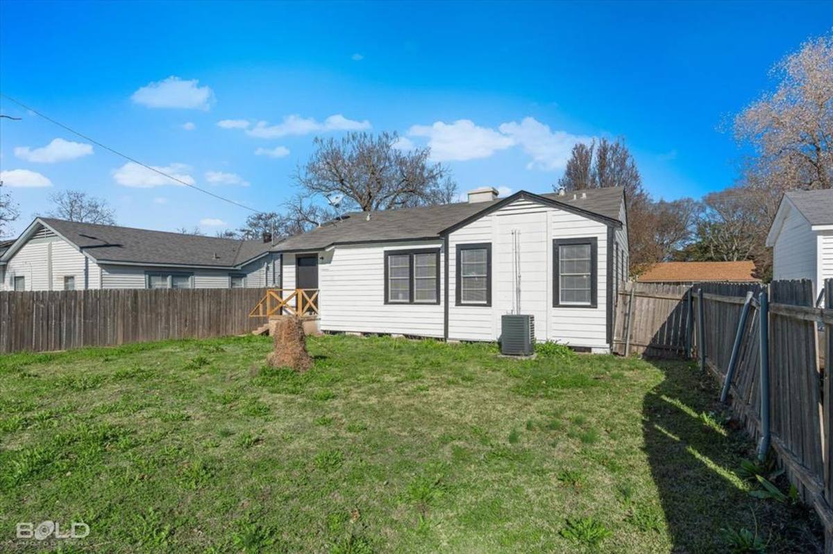 House for rent at 2400 Broadway Dr, Bossier City, LA 71111