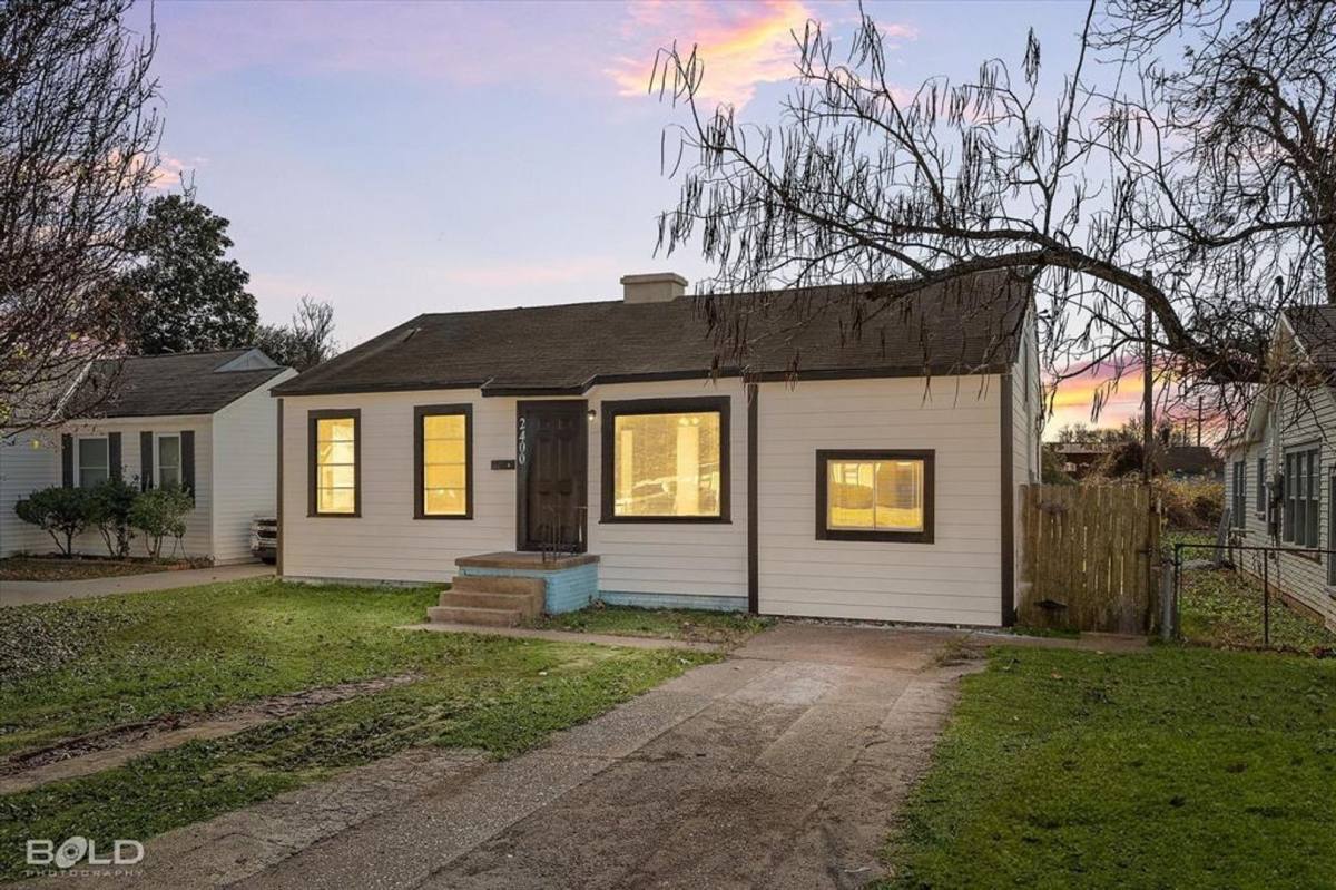 House for rent at 2400 Broadway Dr, Bossier City, LA 71111