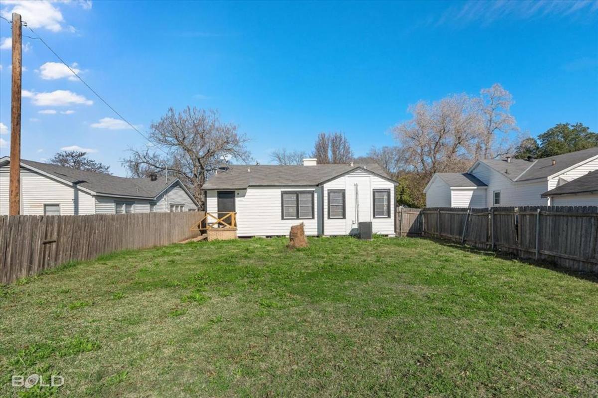 House for rent at 2400 Broadway Dr, Bossier City, LA 71111