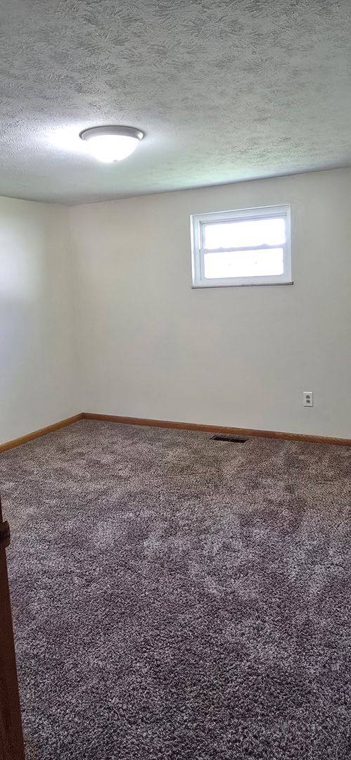 Apartment for rent at 510 Nicely Place, Parkersburg, WV 26101